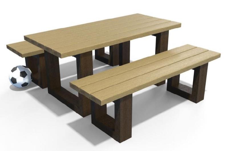 TABLE PIQUE-NIQUE RECYCLÉ ENFANTS OLIVIER - Plastique teinté anti-U.V., sans entretien_0