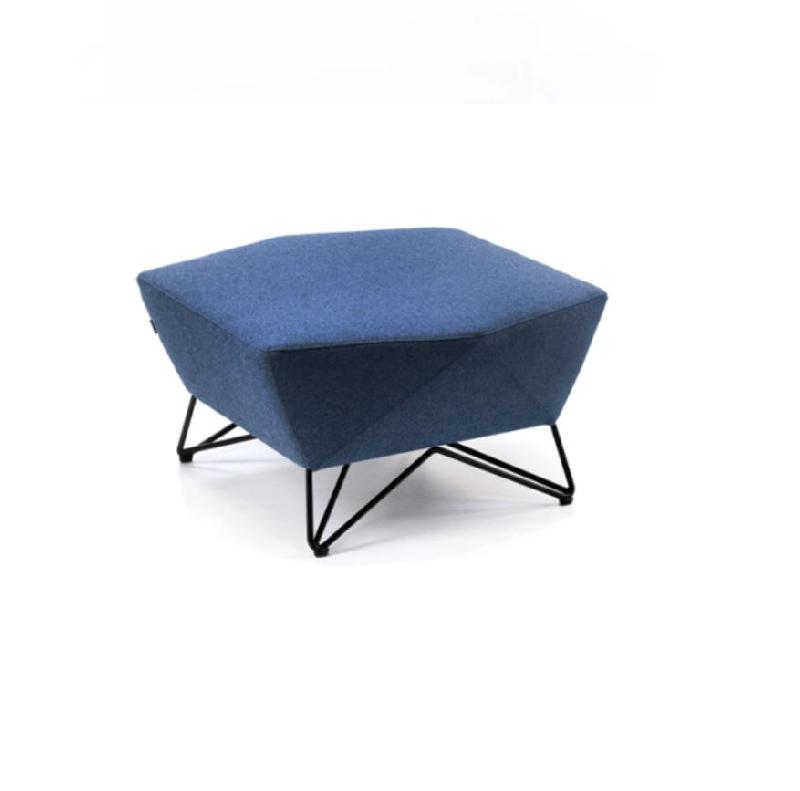 3angles pouf - structure bois massif - coussins mousse à froid - piétement métal finition mat_0