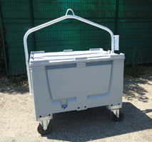Bac d'équarrissage - Ecomat 535 avec couvercle en PEHD et palonniers personnalisables_0