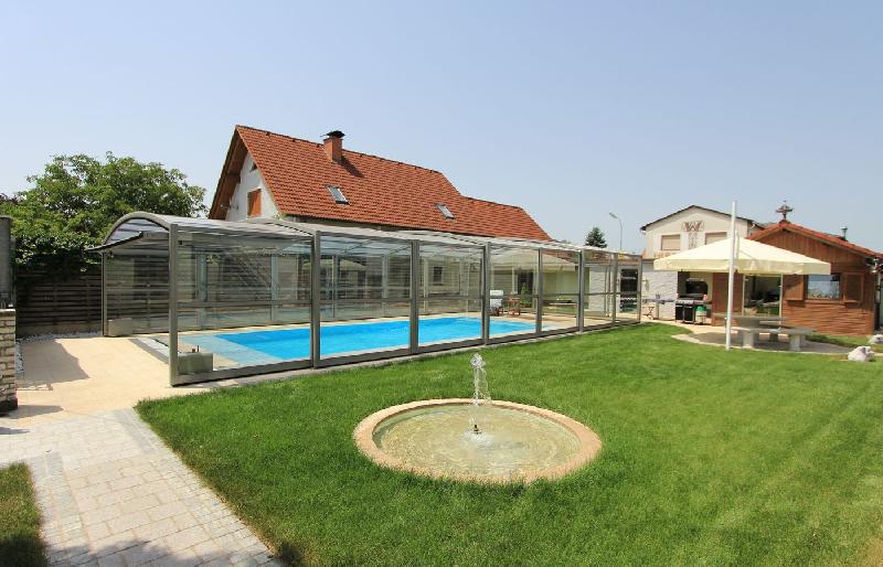Abri piscine haut Rimini - Télescopique avec fenêtres en verre de sécurité et toiture optimisée pour la chaleur_0