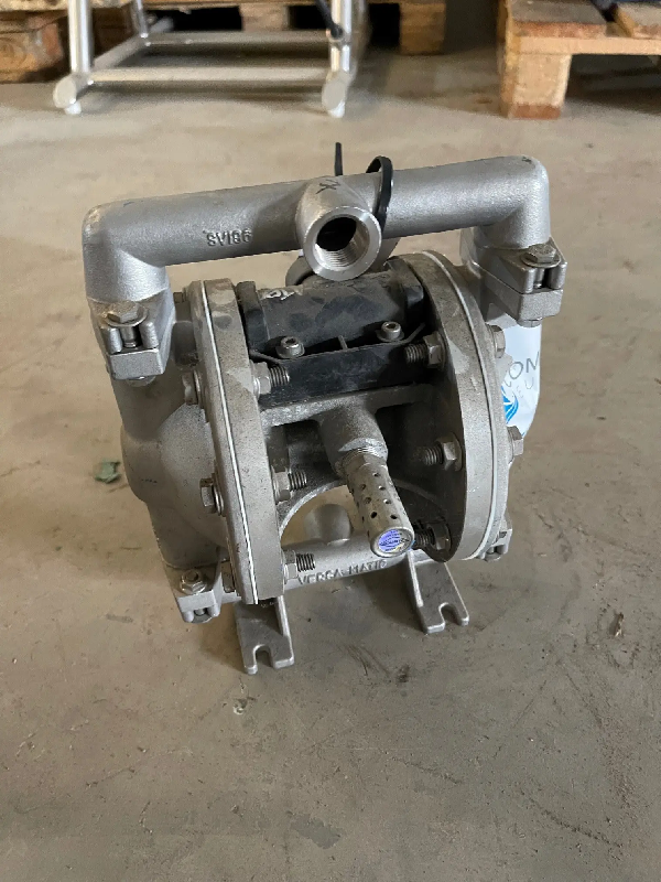 Pompe pneumatique à double membrane aodd versa-matic e5sa5t559c-atex d'occasion - référence                        :                         c9307_0