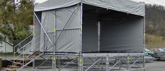 Scène professionnelle couverte conçue pour les petits spectacles, pour les municipalités, collectivités et tout organisateur - CITY_0