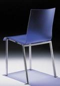 Chaise de restaurant en méthacrylate Ely - coque couleur opale, bleu, rouge, marron, gris ou transparent - châssis tube carré 20x20 finition verni aluminium_0