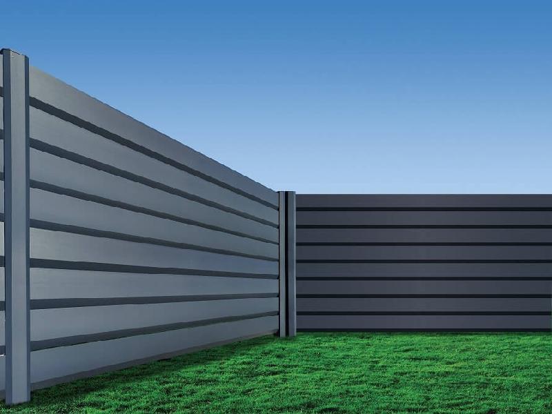 Clôture en Aluminium Persiennée Lames 137x20mm CL07 Sans Vis à Vis Extérieur à Sceller Sur Mesure Référence: Clôture Alu Pers Sceller_0