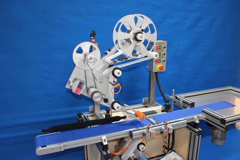 Étiqueteuse automatique dessus-dessous ESA - Cadence jusqu'à 60 produits/min - Étiquetage précis et répétable_0