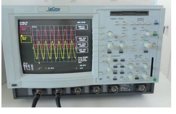 LC334 - Oscilloscope numérique Teledyne-LeCroy - 500 MHz - 4 CH - 40 GSa/s - Écran couleurs 10,4