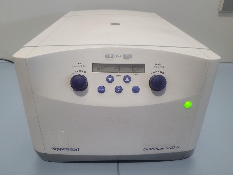 Centrifugeuse réfrigérée EPPENDORF 5702R avec rotor A-4-38_0
