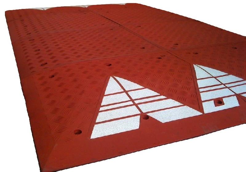 Lot de coussins berlinois en caoutchouc - avec kits de signalisation complets et panneaux routiers_0