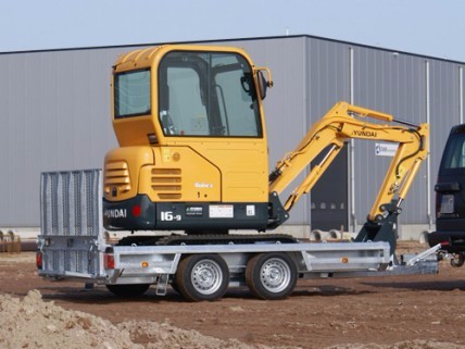 Remorque porte-engins Hulco TERRAX-2 3502 - 3,5T, 5,85m, 2 essieux, plancher antidérapant_0