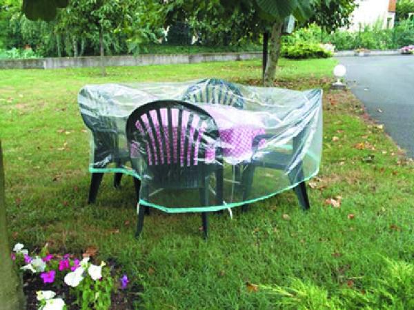 HOUSSE DE JARDIN PLASTIQUE TABLE RDE + CHAISES