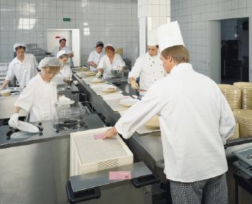 Convoyeur de conditionnement HUPFER® - robuste et conforme aux normes GS et CE pour la distribution des repas_0