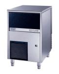 MACHINE A GLACE GRAINS PROFESSIONNELLE GB902A BREMA (CONDENSEUR À AIR - GB 1540 - PRODUCTION : 150KG/24H - CAPACITÉ : 40KG - DIMENSIONS : L.738 X P.790 X H.920 MM)