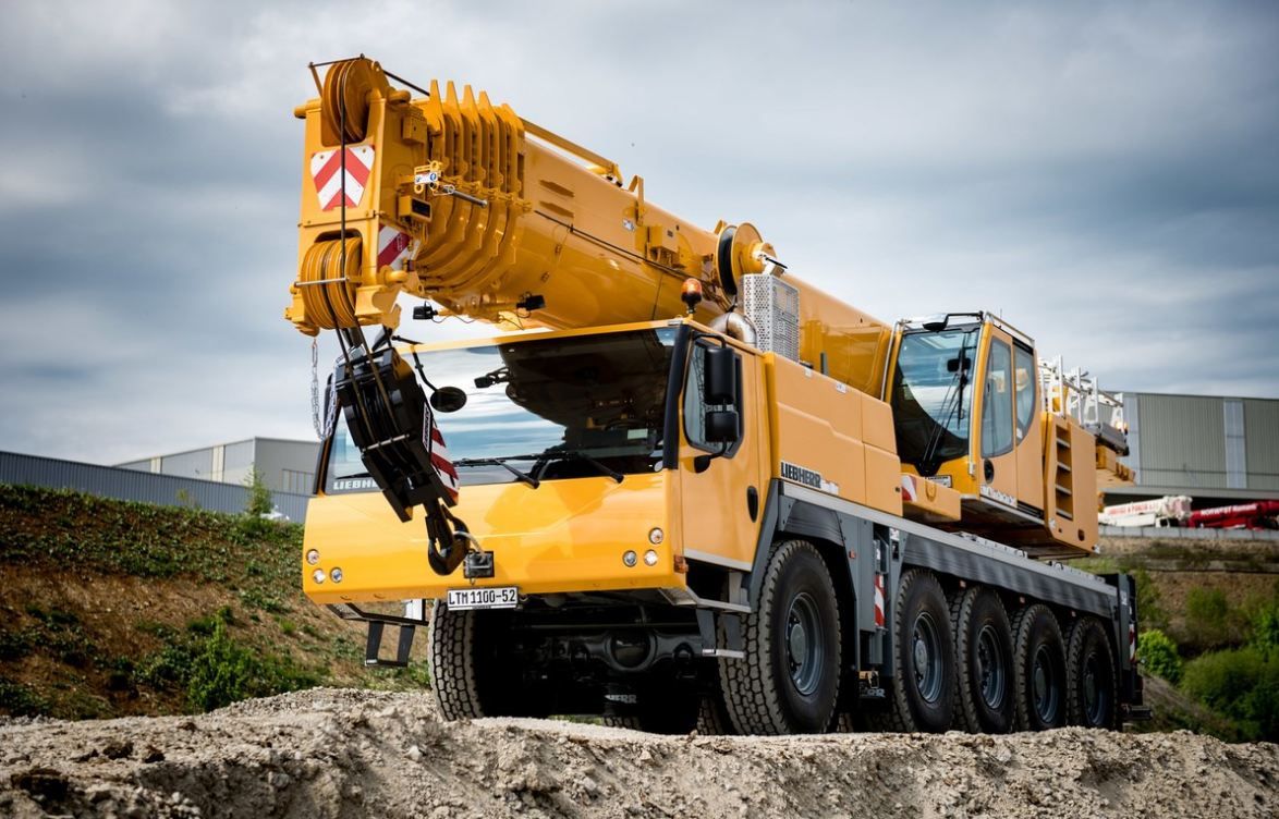 Ltm 1100-5.2 grues automotrices - liebherr - capacité de charge max 100 t_0