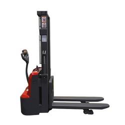 Gerbeur électrique de magasin 1T2 - 1m60 avec levée initiale et autonomie 2h30_0