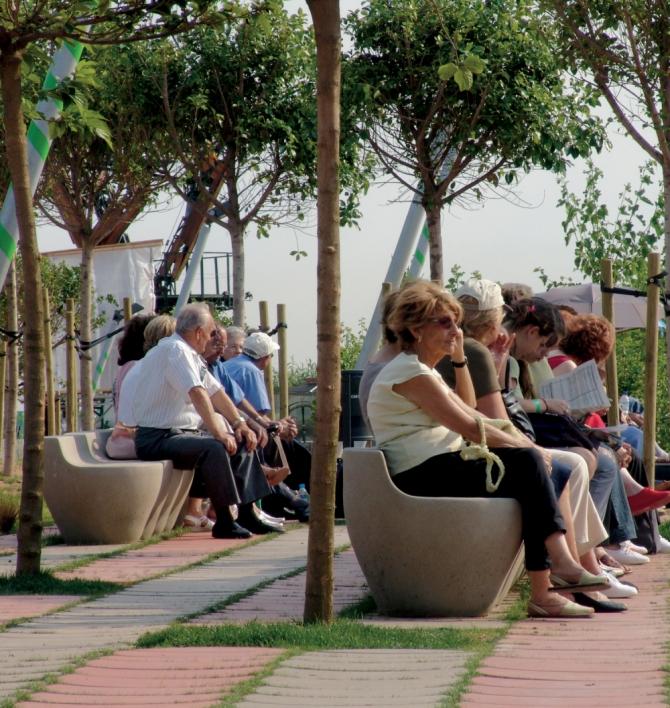 BANC/FAUTEUIL EN BÉTON DESIGN 