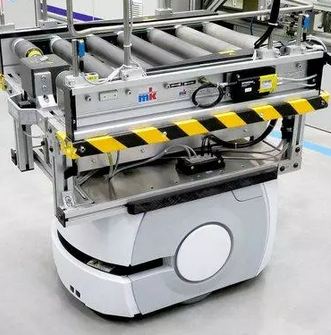 Véhicule à guidage automatique (VGA) - Équipements sur mesure pour manipulation de plateaux de chargement - mk technology group_0