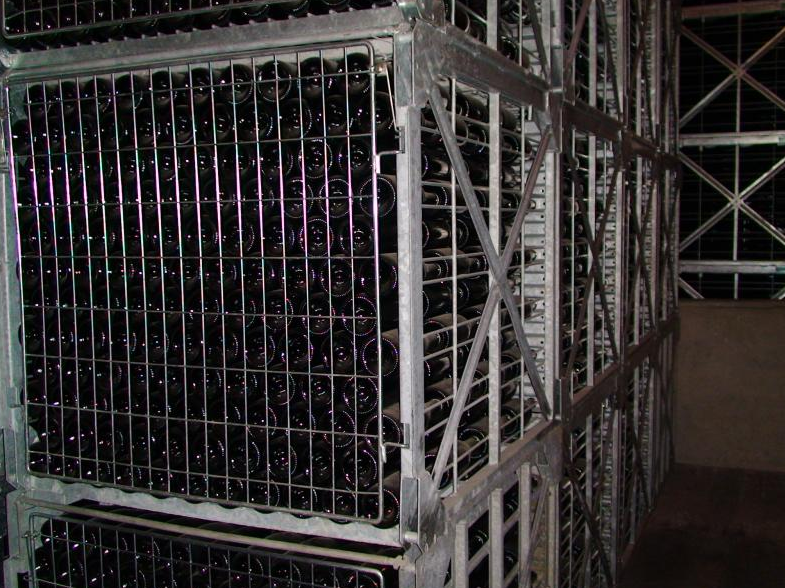 Caisse de remuage pour utilisation spécial - Bouteilles de Champagne - Tests de résistance à la charge sur banc de test_0