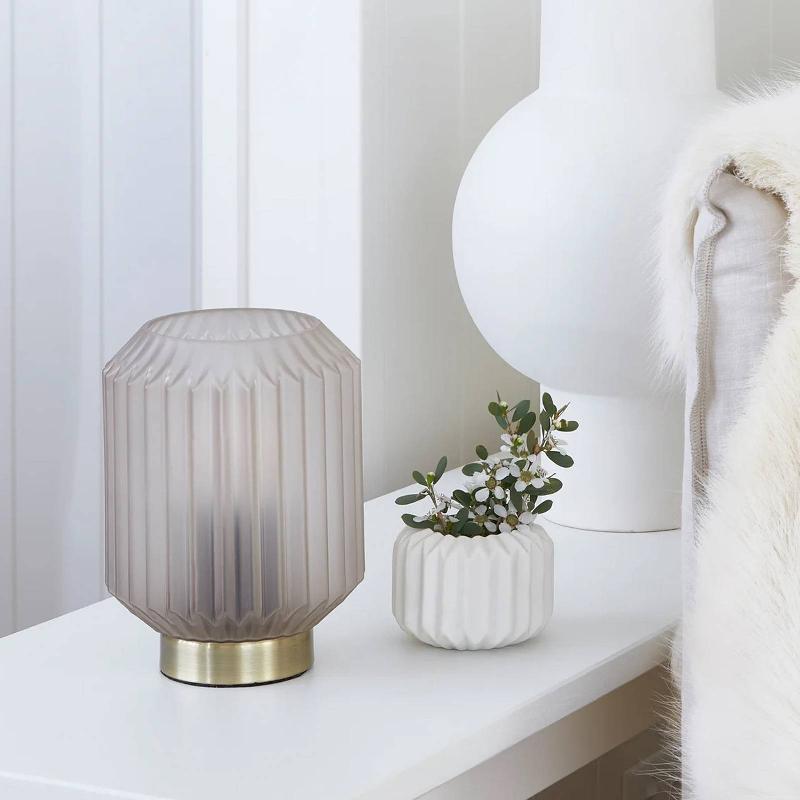 BEACON LIGHTING BEACON LAMPE À POSER CLANCY, ABAT-JOUR EN VERRE BLANC, HAUTEUR 17 CM