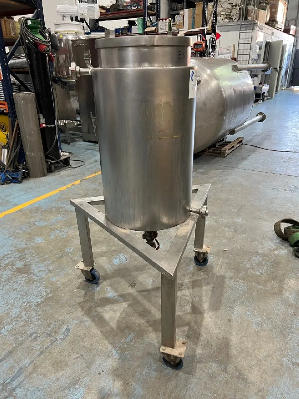 Cuve inox 316 100 litres d'occasion avec chemise - référence : c8030_0