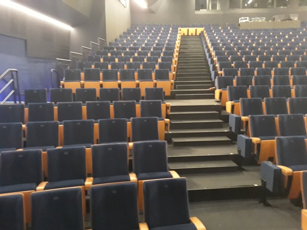 Fauteuil  de cinéma démontable à piétement métallique pour ERP - MANON_1