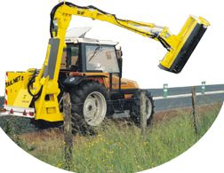 Machine 5000 - Broyeur d'accotement Tail'net avec portée au sol de 5m, rotor 1,20m et sécurité hydraulique_0