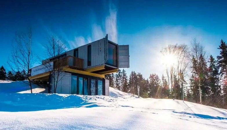 Conteneur aménagé sur mesure selon vos besoins, que ce soit pour des bureaux, des espaces commerciaux ou des installations résidentielles uniques - Pyxis Conteneur_0