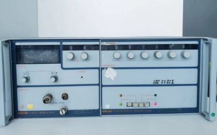 6101b - Synthétiseur de fréquence ADRET - 0-14 MHz 50 Ohm - Générateurs de signaux_0