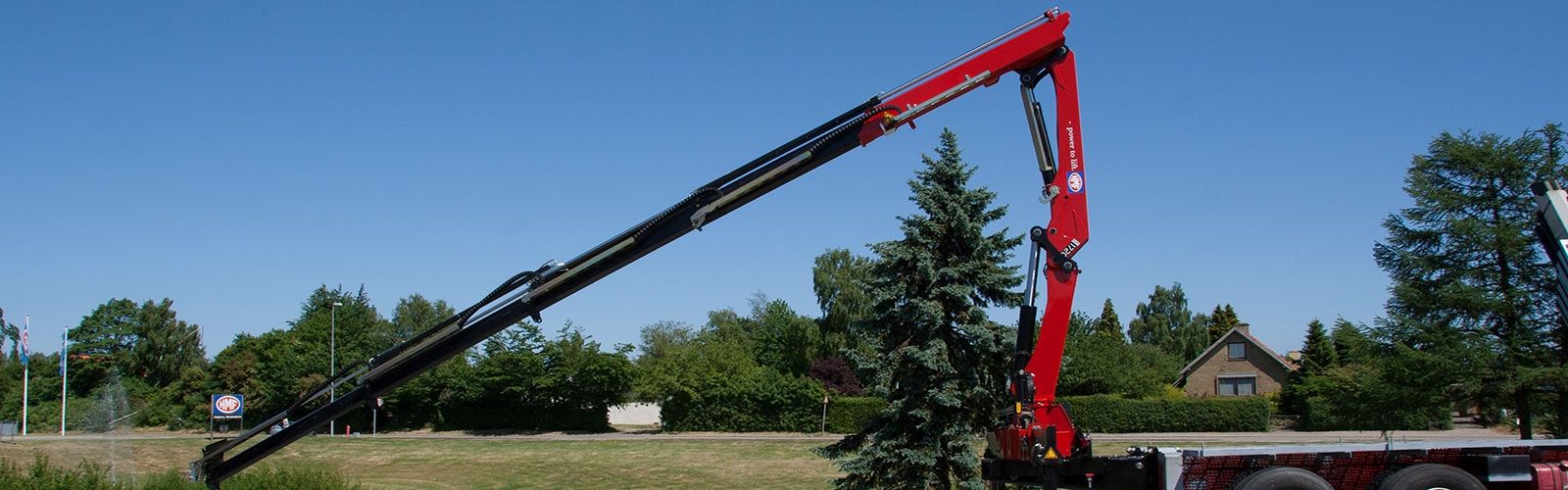 1720K-RC Grue auxiliaire HMF - Portée hydraulique jusqu’à 17,2 m avec articulation flexible et sécurité intégrée_0