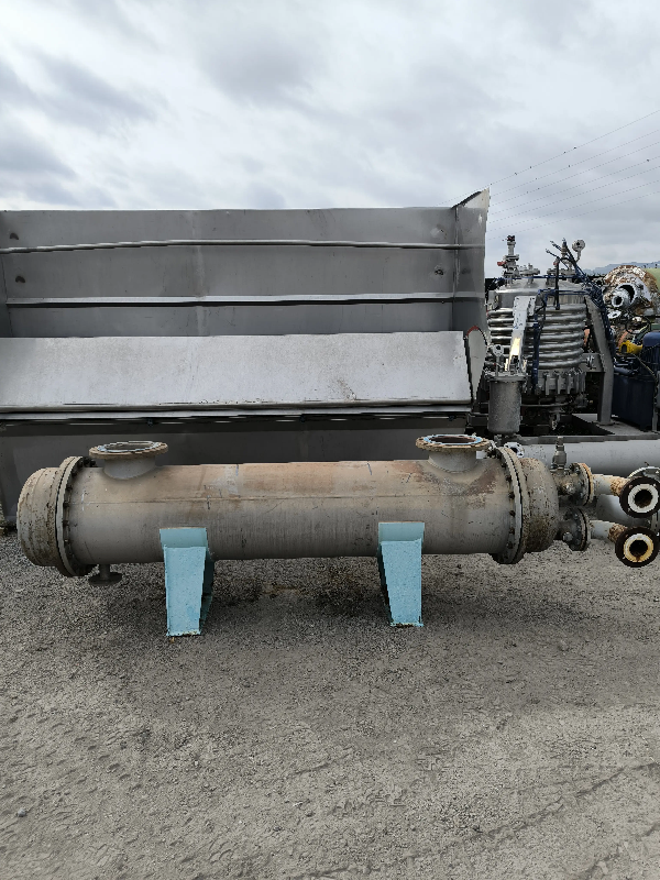 Échangeur tubulaire en acier inoxydable 11,5 m² Aguilar y Salas - référence : C14132 - Année 1978_0