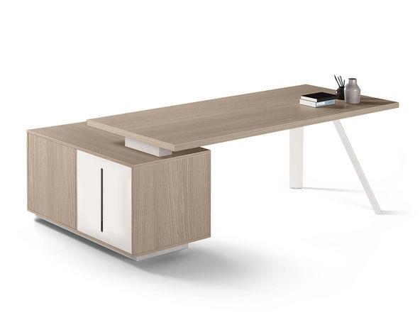 Bureau de direction contemporain sur crédence fabriqué en Italie_0