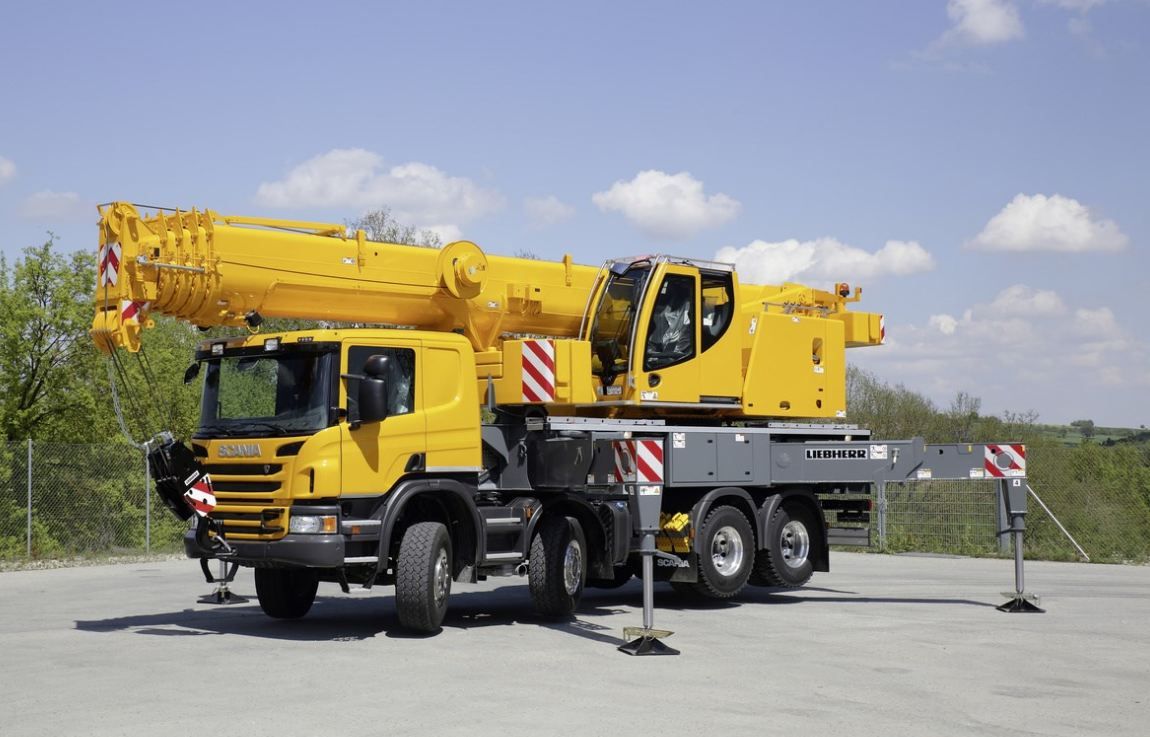 Grue automotrice LTF 1060-4.1 - Liebherr - Capacité max 60 t - Flèche télescopique jusqu'à 40 m_0