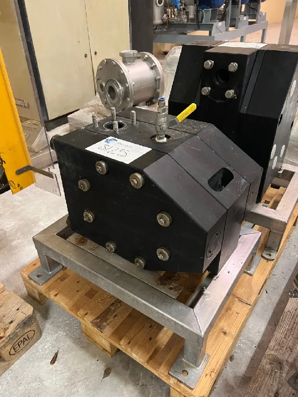 Pompe pneumatique d'occasion - référence                        :                         c9825_0