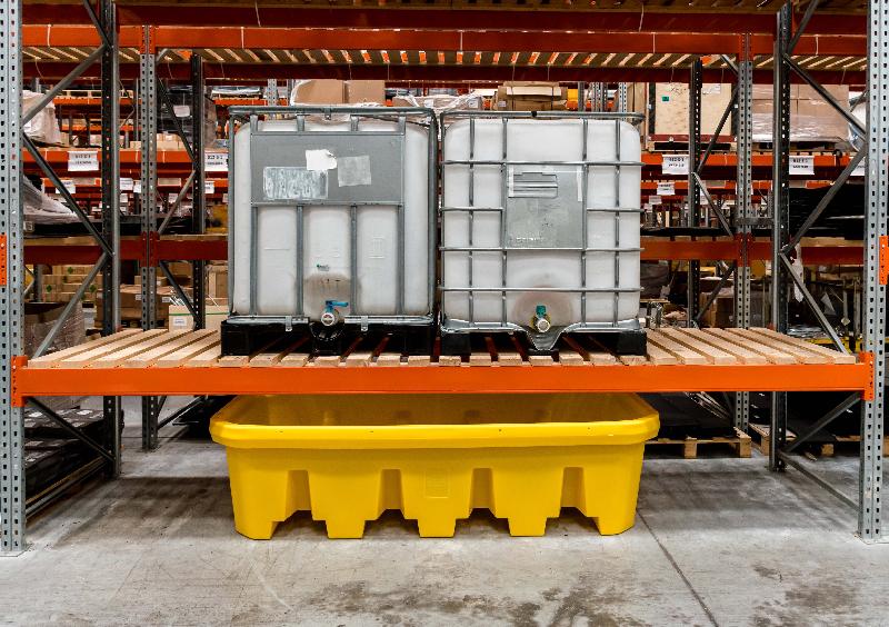 Bac pour rayonnage à poser au sol - finition polyéthylène - travée 2200 mm - volume 1100 l_0