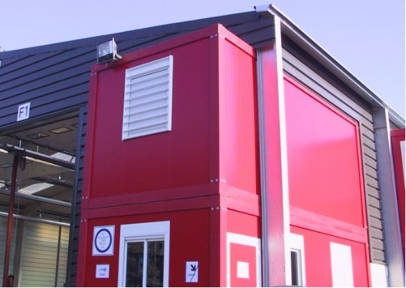 Bungalow de chantier modulaire - Kit PME avec hangar et bureaux modulaires_0