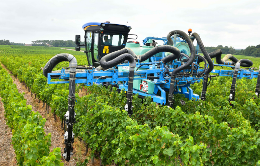 Pulverisateur pour les vignes adapté uniquement pour les porteurs New Holland - CRUIS'AIR 7000M - 8000L_0