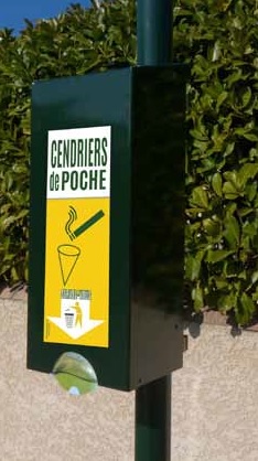 Distributeur de cendriers de poche d'extérieur - MEGOCLEAN 200, fixation murale ou sur mât, coloris personnalisables et capacité 200 cendriers_0