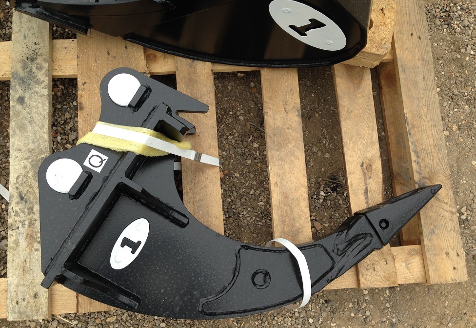 Équipement de déroctage adapté aux travaux de démolition