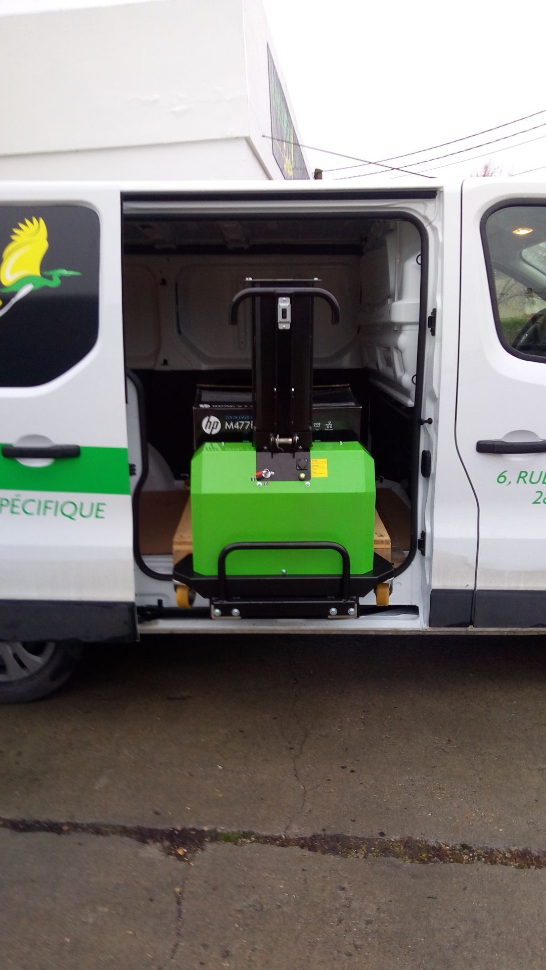 Transpalette embarqué motorisé - 600 kg - Pour véhicules utilitaires légers - Hauteur 700 mm_0