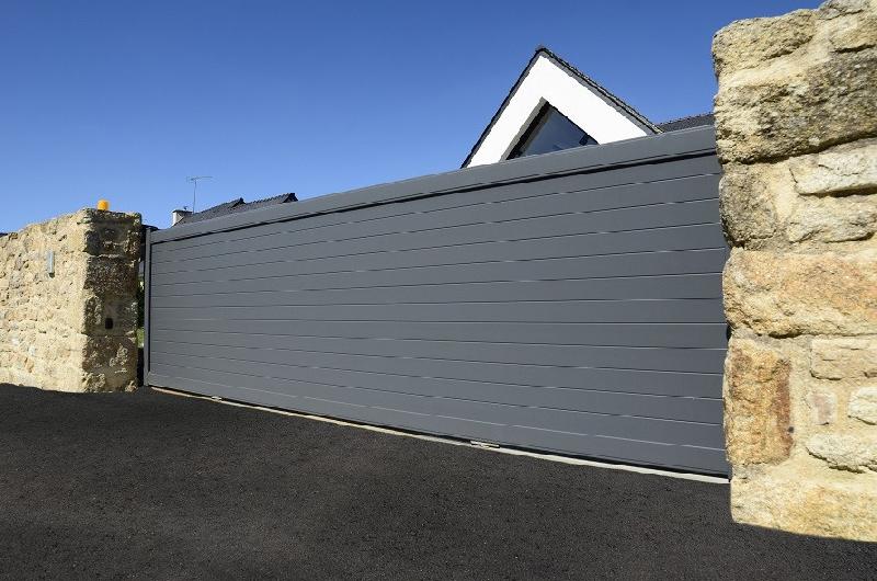 Portail Coulissant Aluminium Estelle Plein Manuel ou Électrique (Moteur Somfy ou Nice) Sur Mesure_0