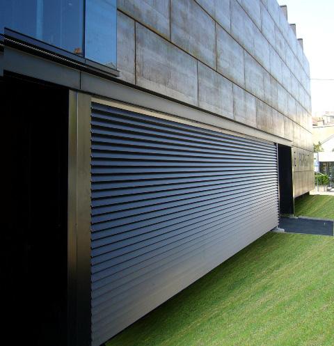Lame d'aluminium extrudée à fixations invisibles - Profil design - Applications intérieures et extérieures_0
