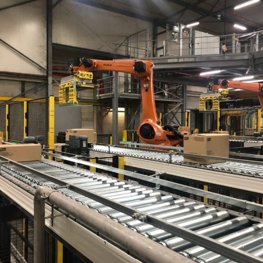 Système de palettisation mutualisé - Partage entre plusieurs lignes avec robot multi-axes_0