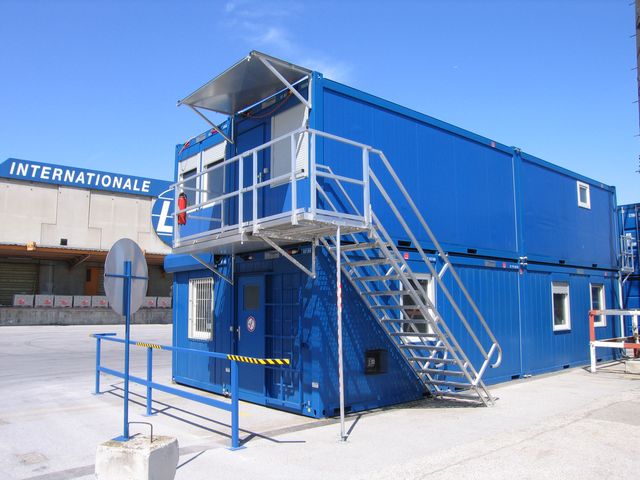 Bungalow de chantier 20' / modulaire / bureau / aménagé / ossature en métal / parois en métal / isolé / 6.05 x 2.43 x 2.59 m_0