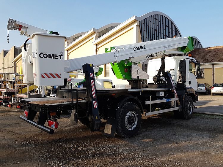 Camion nacelle Eurosky-i 21 | 2 | 14 - 46 kV - Comet - 21 m - isolé jusqu'à 46 kV_0