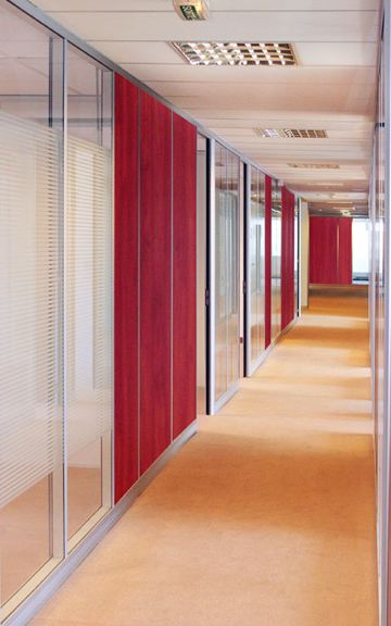 Cloison de bureau vitrée avec sablage - Séparation lumineuse et décorative_0