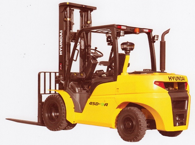 Chariot elevateur diesel triplex hyundai 4t5_0