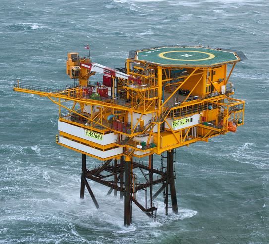 RL 1500 - Grue portuaire offshore Liebherr - Capacité de levage 40t - Portée 42m_0