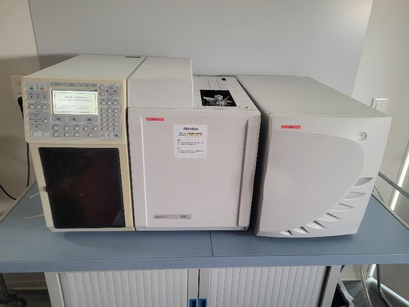 Chromatographe en Phase Gazeuse Varian 4000 GC/MS/MS_0