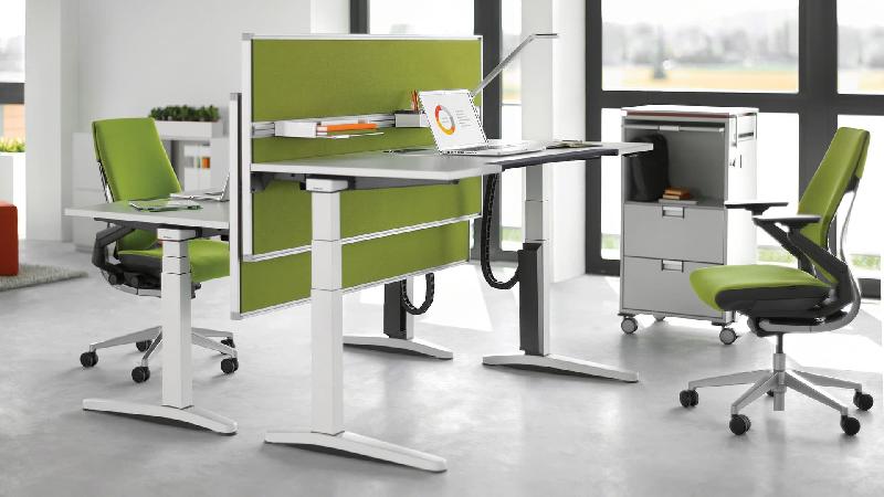 Ology-bureaux et tables_0