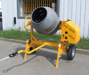 Bétonnière tractable 220/240 L à énergie essence, utilisé pour le mélange de mortiers, béton sur chantier - disponible en location_0