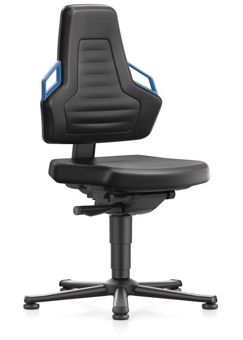 Chaise atelier pivotante Nexxit BIMOS - rembourrage simili cuir noir - poignée bleue - hauteur réglable 450-600 mm_0